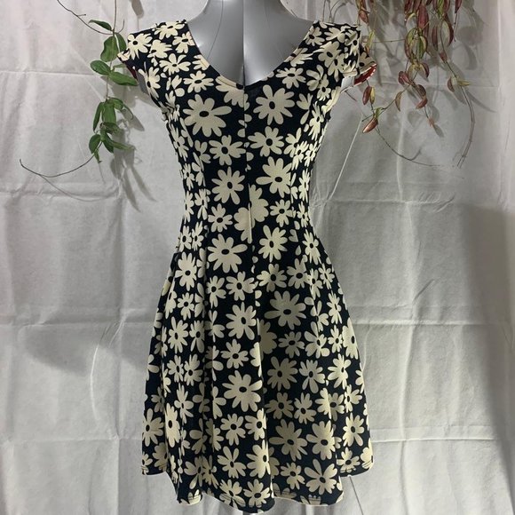 🌀 Black Bead Spandex Mini Dress - Picture 1 of 11